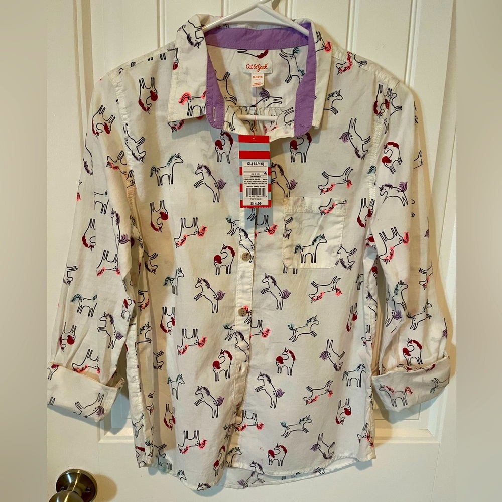 Cat &Jack long sleeved girl shirt